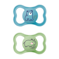 Suzete MAM Air din silicon, pachet de 2, design extra ușor și aerisit, suzetă pentru bebeluși prietenoasă cu dinții, fabricată din silicon special MAM SkinSoft, cu cutie pentru suzetă, 6-16 luni, Ursuleț/Rinocer