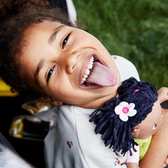 HABA 304576 - Păpușa Cari, 30 cm, Păpușă moale și din pânză pentru copii de la 18 luni, cu haine detașabile și păr lung