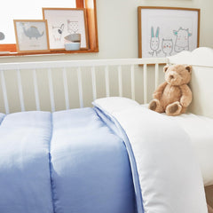 Pikolin Home - Kifordítható paplan 300 G - Kéttónusú nordic töltelék - Kiságyhoz 60 - Tollal töltött, meleg, légáteresztő, kék/fehér, 100 X 120 cm Paplanok és paplanok Naty Shop