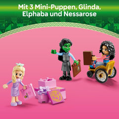 LEGO Wicked Glinda, Elphaba és Nessarose a Shiz Egyetemen vitorlás és 3 figurás játékhajó ajándék lányoknak és fiúknak 7 éves babaház szerelmeseinek 75681 építőkészlet Besuche den LEGO-Store