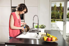 Vileda Glitzi, mosogatószivacs a konyhába, antibakteriális hatással, erős nedvszívó képességgel, 18 db Naty Shop konyhai mosogatószer csomag