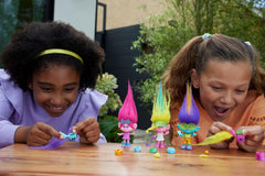 Mattel DREAMWORKS TROLLS Together Strong - Surprize păroase Poppy Queen Poppy, Viva, Branch And Guy Diamond Plush Hair, 2 Surprize păroase, Accesoriu, Pentru copii cu vârsta peste 3 ani, HNF10 Papusi Naty Shop