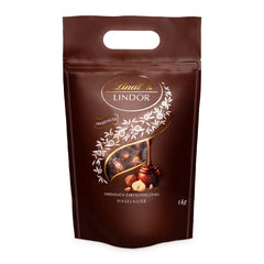 LINDOR csokoládégolyók mogyoróval, 1 kg-os zacskó + Johnnie Walker Sherry hordó 0,7 liter