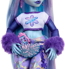 Monster High Abbey Bominable Yeti cu animal de companie Mammoth și accesorii - Aspect înfricoșător de fulg de zăpadă pentru copii cu vârsta de 4 ani și peste, HNF64