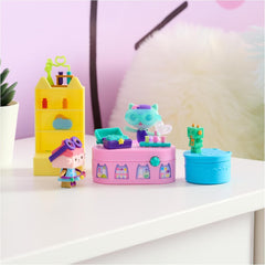 Gabby™S Dollhouse, Bobble Kitty Furniture Pack Of Meerkats, figură de pisică cu mobilier și accesorii pentru casa de păpuși, de la 3 ani Casute de papusi Naty Shop