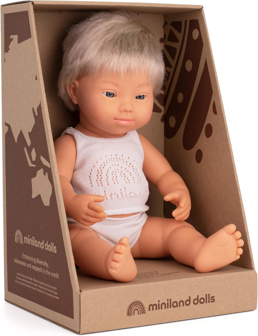 Miniland Dolls: europäische Babypuppe Junge, szőke, Down-szindrómás aus weichem vinyl, 38 cm, Unterwäschével bemutatva Geschenkboxban (31263)