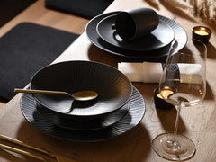CreaTable, 20537, seria Vesuvio Black, set de veselă cu 16 piese, serviciu combinat din gresie, potrivit pentru mașina de spălat vase și cuptorul cu microunde, fabricat în Portugalia