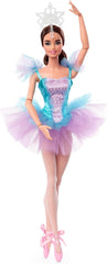 Păpușă Barbie Signature Ballet Wishes (brunetă, aprox. 30 cm), mobilă, cu costum de balerină, tutu, pantofi de vârf și diademă, cadou pentru copii cu vârsta peste 6 ani, JCW44 Papusi Naty Shop