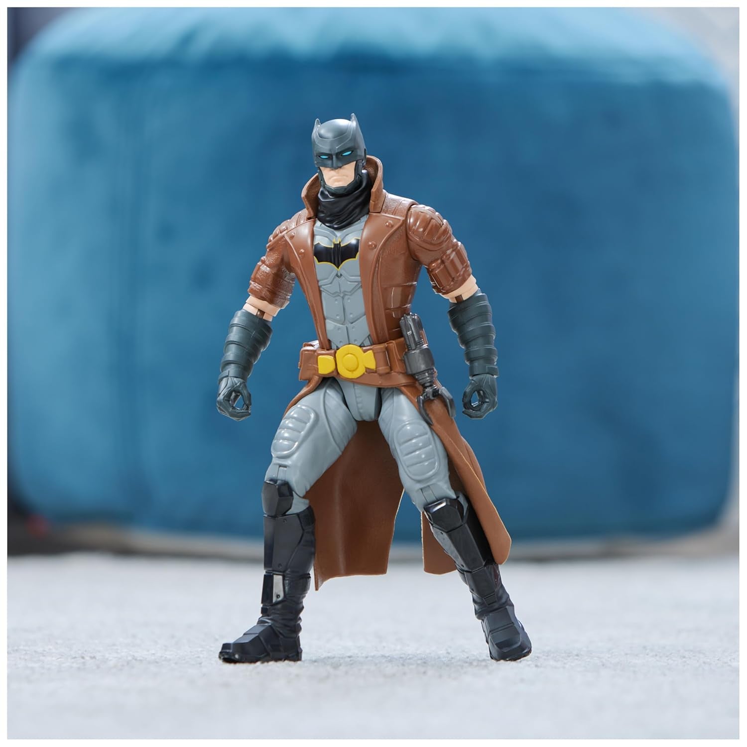 DC Comics, Batman Action Figure, 30 cm înălțime, complet mobil pentru aventuri captivante și cascadorii pline de acțiune, jucărie pentru copii de la 3 ani în sus Action figures Naty Shop
