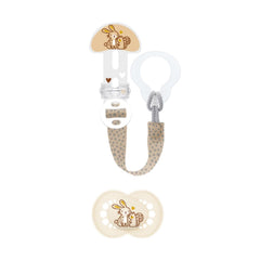 MAM | Suzetă și lanț pentru suzetă, 6+ luni, selecție aleatorie de culori, anatomică, simetrică, fabricată din silicon, lavabilă, lungime reglabilă, compatibilă cu toate tipurile de suzete