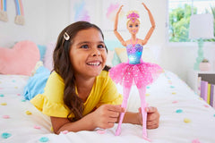 Barbie Dreamtopia Magic Light Balerina baba rózsaszín tutuval és szőke hajjal, 5 fény- és hangeffektus, mozgatható Barbie, 3 éves kortól, HLC25 Naty Shop babák