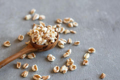 Davert tönköly nyalóka 170g – Ízesített, szellős és könnyed expandált tönkölybab finom pörkölés ízzel – 100% Davert Organic Quality (1 x 170g)