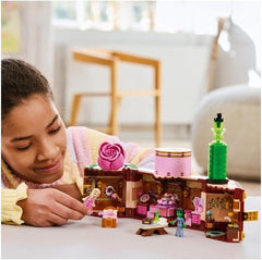 LEGO Wicked Glinda és Elphaba hálószobája - Babaház 2 mini Óz boszorkány babával, klassz kiegészítőkkel, köztük virágokkal és ruhákkal - Kreatív játék 8 év feletti lányoknak és rajongóknak - 75683 Építőkészlet Besuche den LEGO-Store
