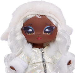 N/A! N/A! N/A! SurpriseCozy sorozat – Evie VON HOO – Schneeule Modepuppe aus softe Plüsch mit weissen Haaren, Mütze, Outfit und Flauschiger Anhäntagetasche – Tolles Geschenk für Kinder ab 5 Jahren 119357EUC