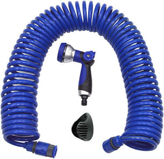 590078 – Set furtun spiralat, albastru, 15 metri (diametru 9 mm) + pistol multifuncțional cu 8 duze + filet interior automat cu adaptor ¾-½ + 2 conectori rapizi + suport de agățare