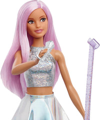 Barbie Pop-Star-Puppe gekleidet in einem schillernden Rock mit Mikrofon und rosafarbenem Haar, Geschenk für Kinder von 3 bis 7 Jahren, JCW42, Schillernd