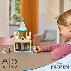 LEGO Ç€ Disney Frozen Arendelle kastély, hercegnős játék ELSA-val, Anna és Olaf mini babák és egy pingvinfigura, fantáziajátékkészlet, ajándék 5 éves lányoknak 43265 építőkészlet Besuche den LEGO-Store