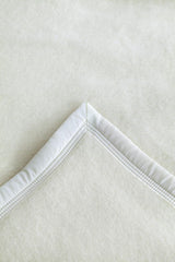 Toison D'Or Volta takaró, natúr, 180 cm X 240 cm Paplanok és paplanok Naty Shop