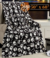Elegant Comfort Pătură ușoară cu motive de Halloween, moale, confortabilă și plușată, perfectă pentru relaxare în acest sezon înfricoșător, 127 X 152,4 cm, Skull and Bones Paturi si Cuverturi Elegant Comfort