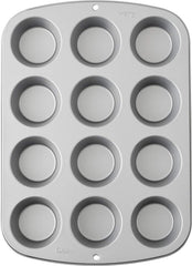 Wilton 03-3118 Cupcake- /Muffin Backform, Recept jobb, Antihaft, 12 Vertiefungen, Grau Formák és tepsi Naty Shop