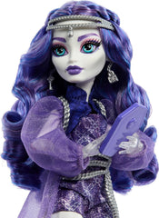 Monster High Spectra Vondergeist baba Rhuen Ferrettel és olyan kiegészítőkkel, mint a hátizsák, táblagép, snackek és egyebek, HXH77 Naty Shop babák