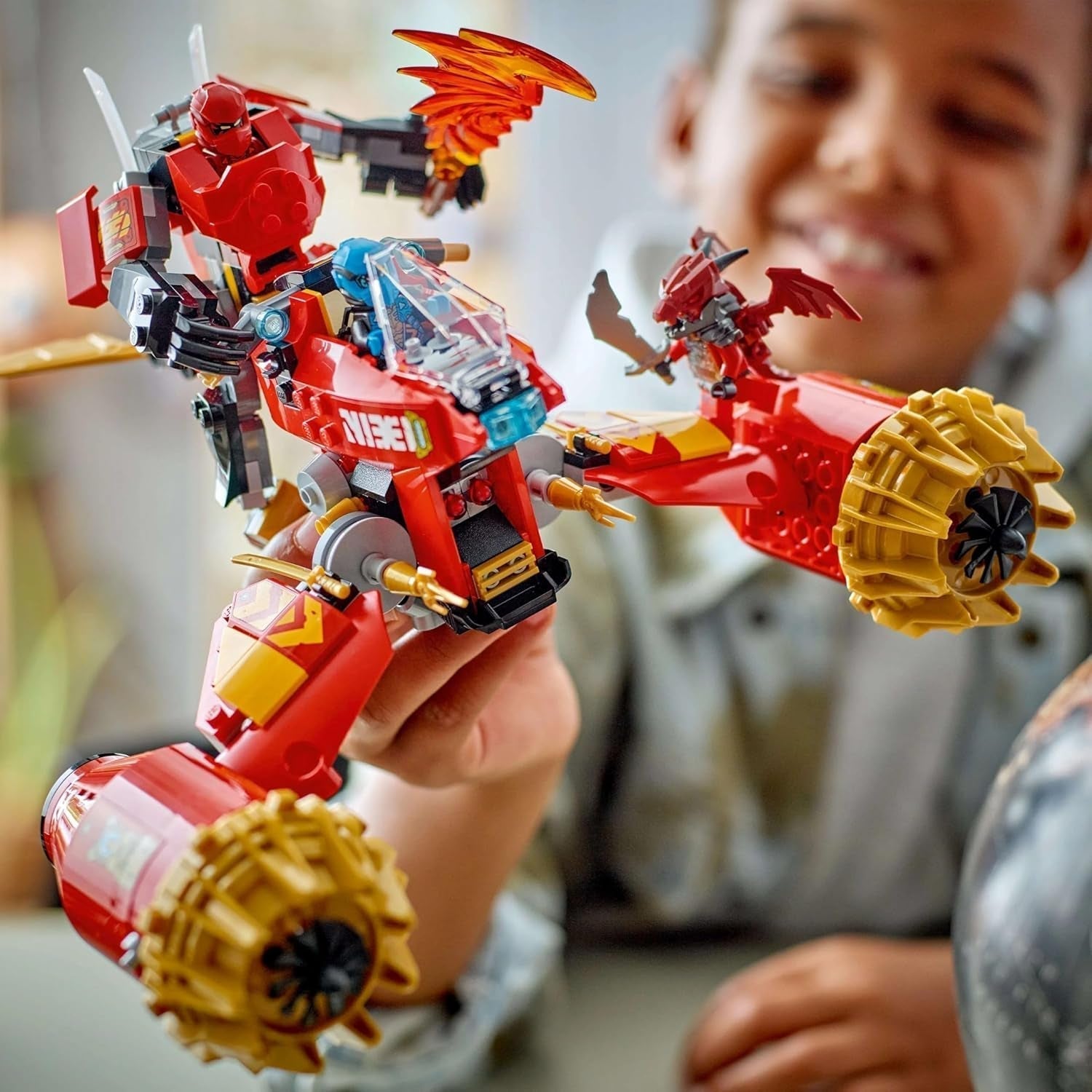 LEGO NINJAGO Kai viharlovas gépe - Repülő motoros játék 3 minifigurával - Mech mozgatható fejjel, karokkal és lábakkal - Építőjáték - Ajándék 7 év feletti fiúknak és lányoknak 71830 Építőkészletek Besuche den LEGO-Store