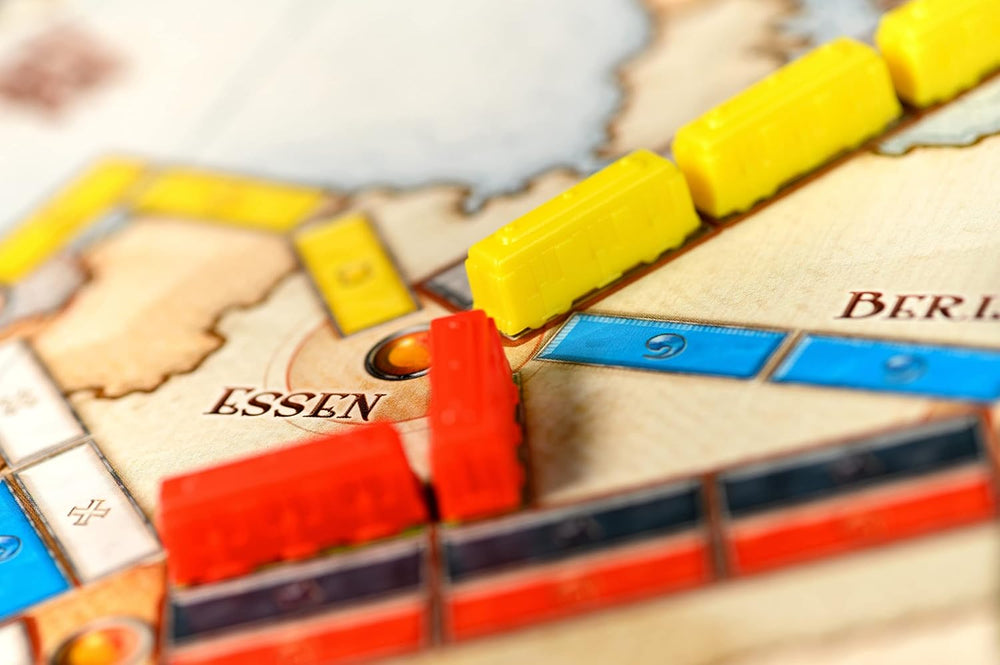 Asmodee, Ticket to Ride: Europa, Days of Wonder, Joc de bază, Joc de familie, Joc de societate, 2-5 jucători, Vârste 8+, 30-60 de minute, Germană