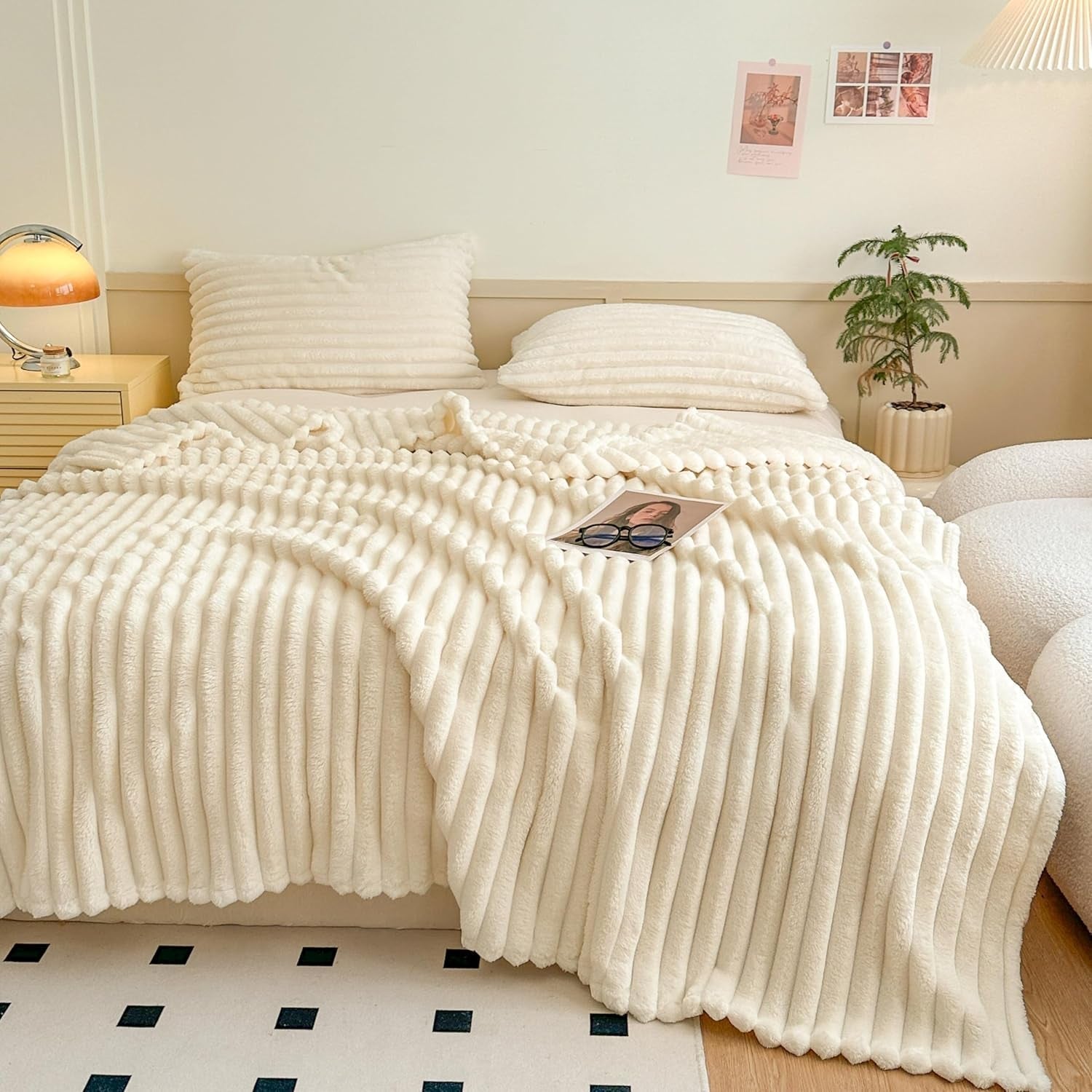 Pătură confortabilă 200X230 Cm - Pătură caldă și pufoasă pentru cuvertură de pat și canapea Pătură pentru mamă, femei și iubită (bej, 200X230Cm) Paturi si Cuverturi KEAYOO