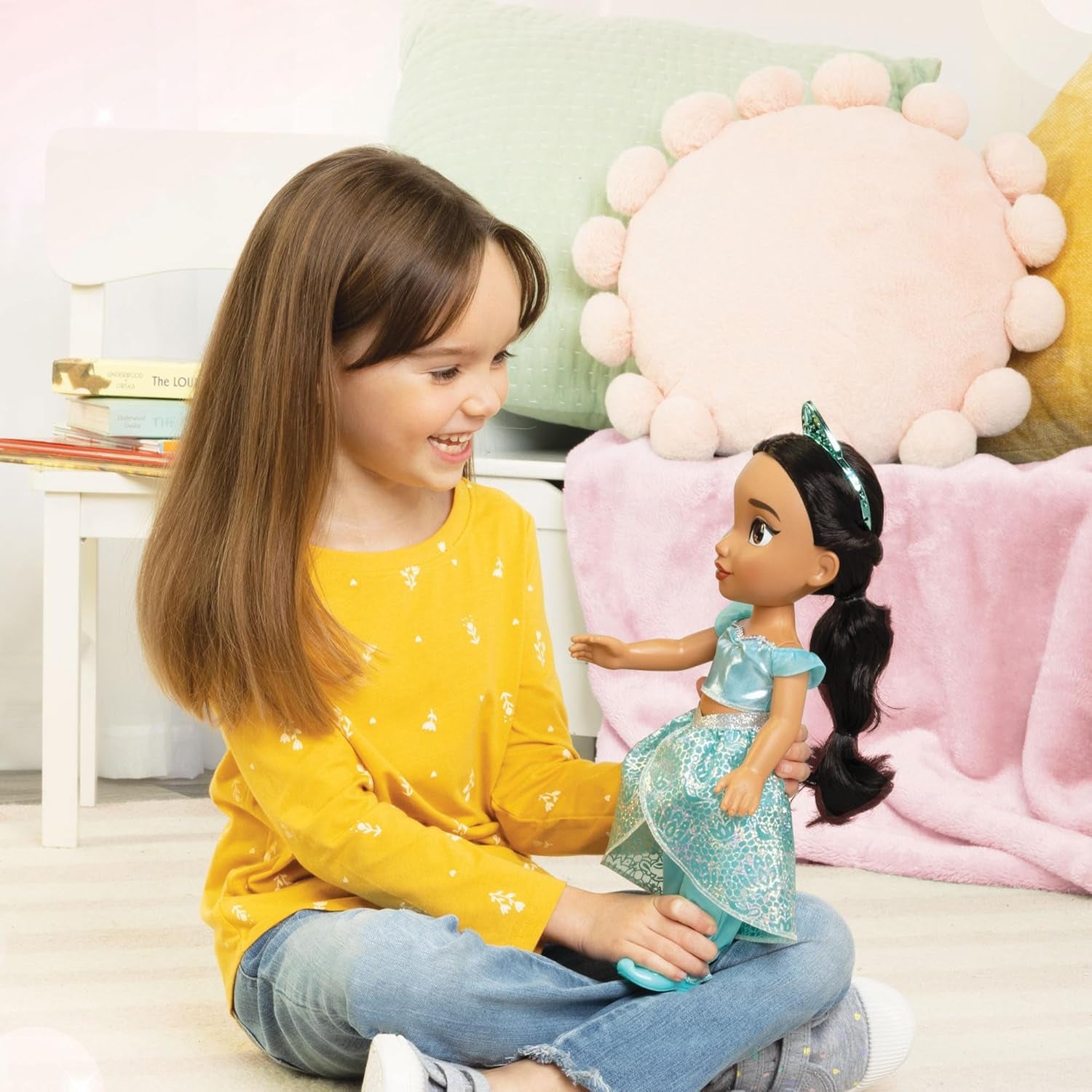 Disney Princess Jasmin Puppe 35 cm, reflektierende Glitzeraugen, bewegliche Gelenke, ausziehbares Outfit, Schuhe, Krone, langes geflochtenes Haar, für Mädchen ab 3 Jahren