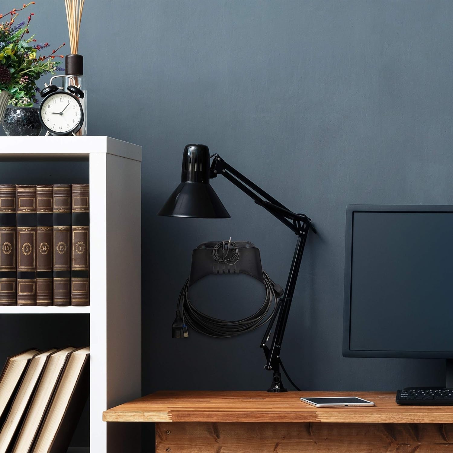 Suport furtun Relaxdays, suport furtun montat pe perete din plastic, dispozitiv de agățare pentru furtun de grădină, înălțime 14 x 24 x 16 cm, negru