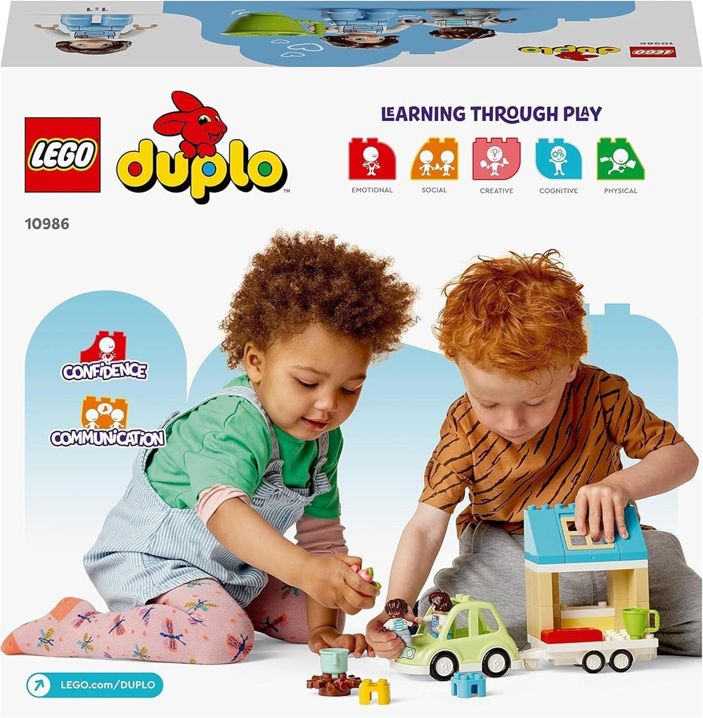 LEGO 10986 DUPLO Otthon Kerekeken, játékautó nagy kockákkal, figurákkal és játékautókkal fiúknak és lányoknak 2 éves kortól, fejleszti a finommotorikát Építőkészletek Besuche den LEGO-Store