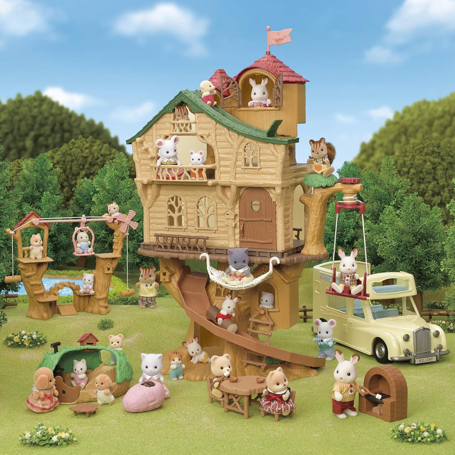 Sylvanian Families 5494 Căsuța în copac cu aventuri - Set de joacă pentru casă de păpuși