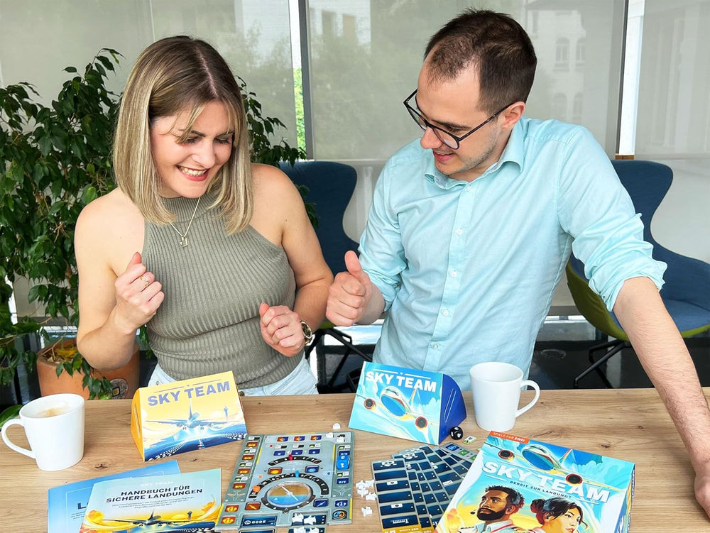 Kosmos 684044 Sky Team - Gata de aterizare? Jocul anului 2024, joc cooperativ pentru 2 jucători cu vârsta de 10 ani și peste, joc de strategie, joc de societate, joc de petrecere