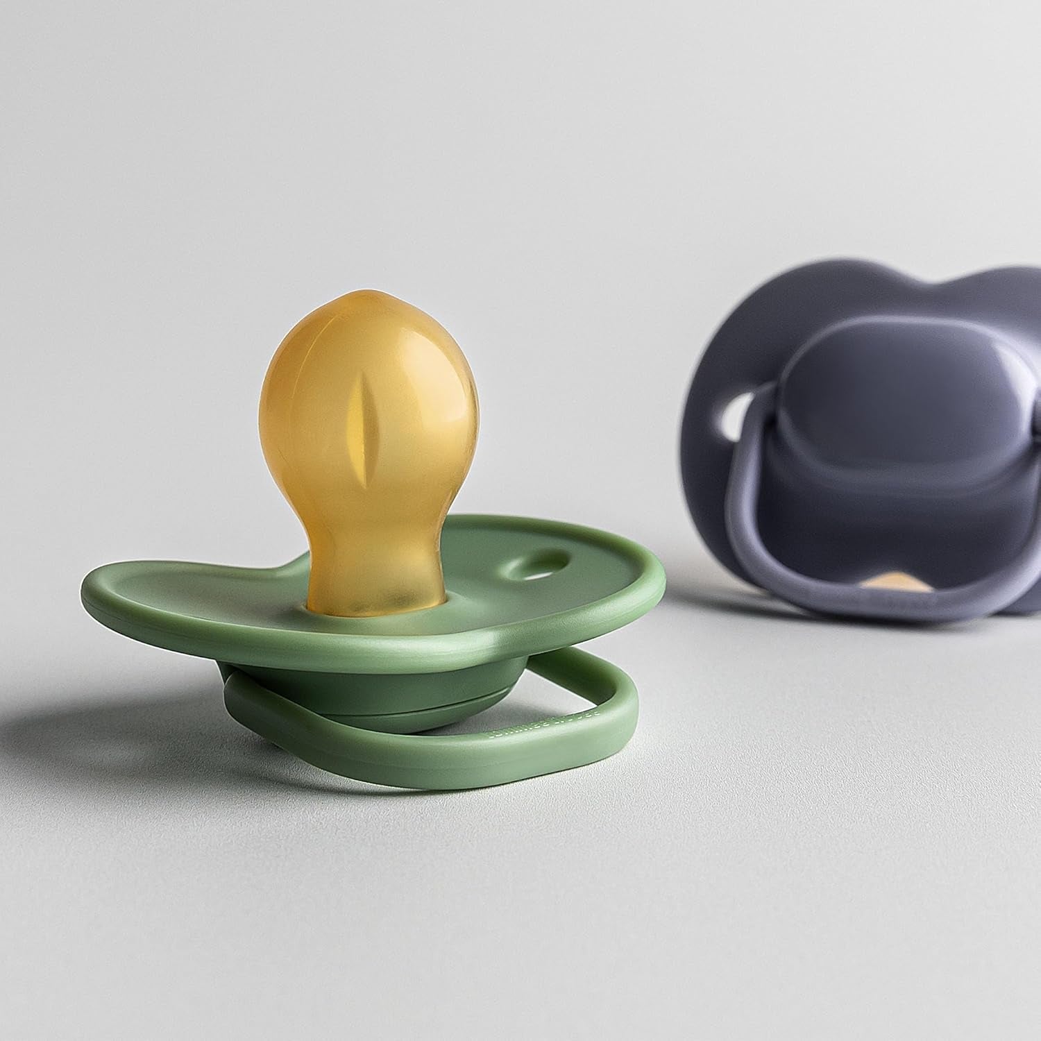 Suzete Tommee Tippee Cherry Latex 0-6 luni, pachet de 2, suzete cu pungă din latex 100% natural