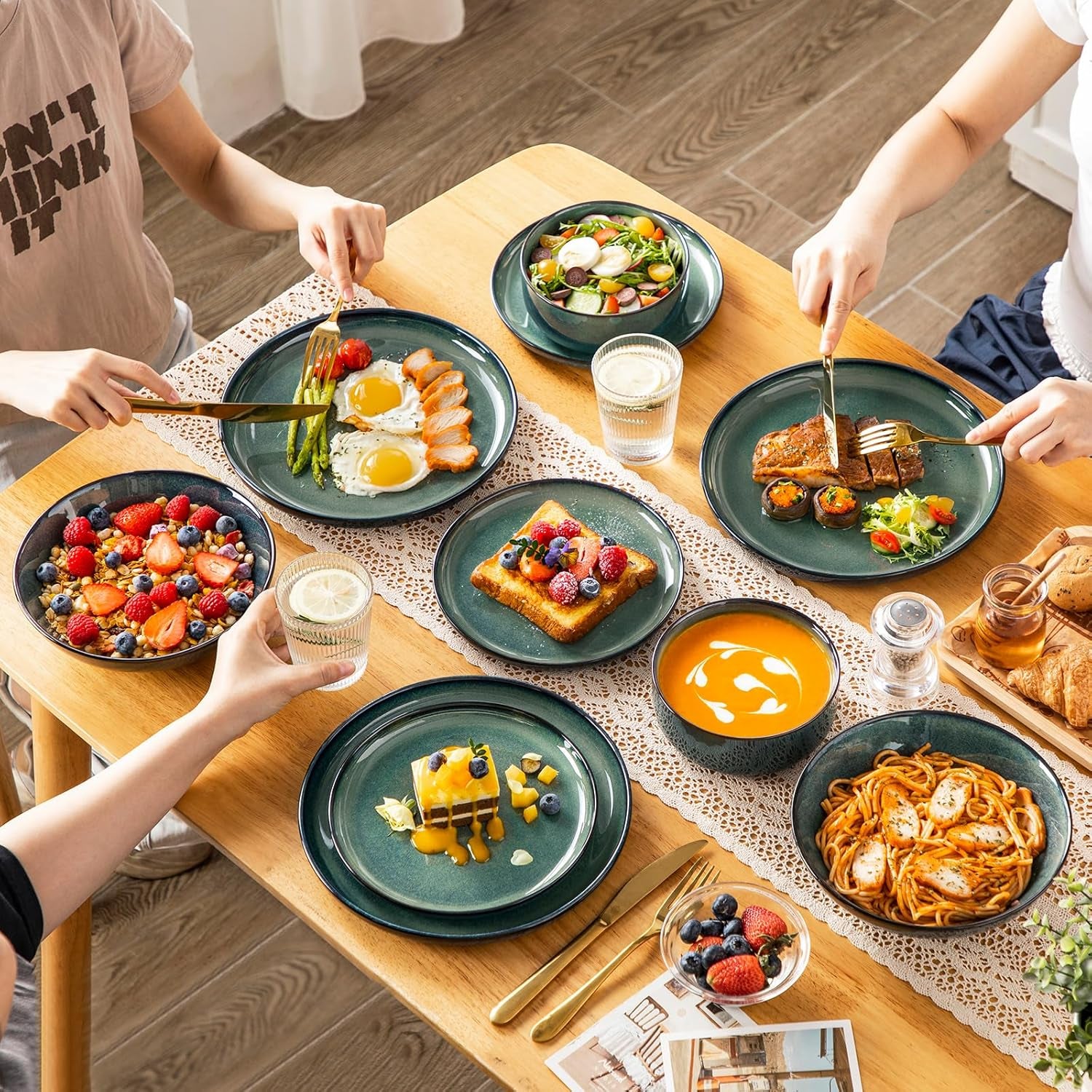 Set de veselă modern pentru 6 persoane, set de veselă din gresie Vancasso STARRY cu 24 de piese, set combinat verde, serviciu de cină pentru 6 persoane, inclusiv farfurii de cină, farfurii de desert, farfurii de supă și boluri pentru cereale