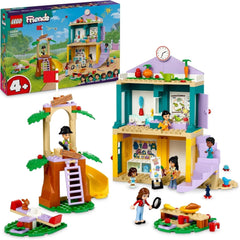 LEGO Friends Heartlake City óvodai játékkészlet 4 éves lányoknak és fiúknak, kreatív szerepjáték 2 figurával és 4 mikrofigurával Szociális fejlesztő játék 42636 Építőkészletek Besuche den LEGO-Store alapértelmezett cím