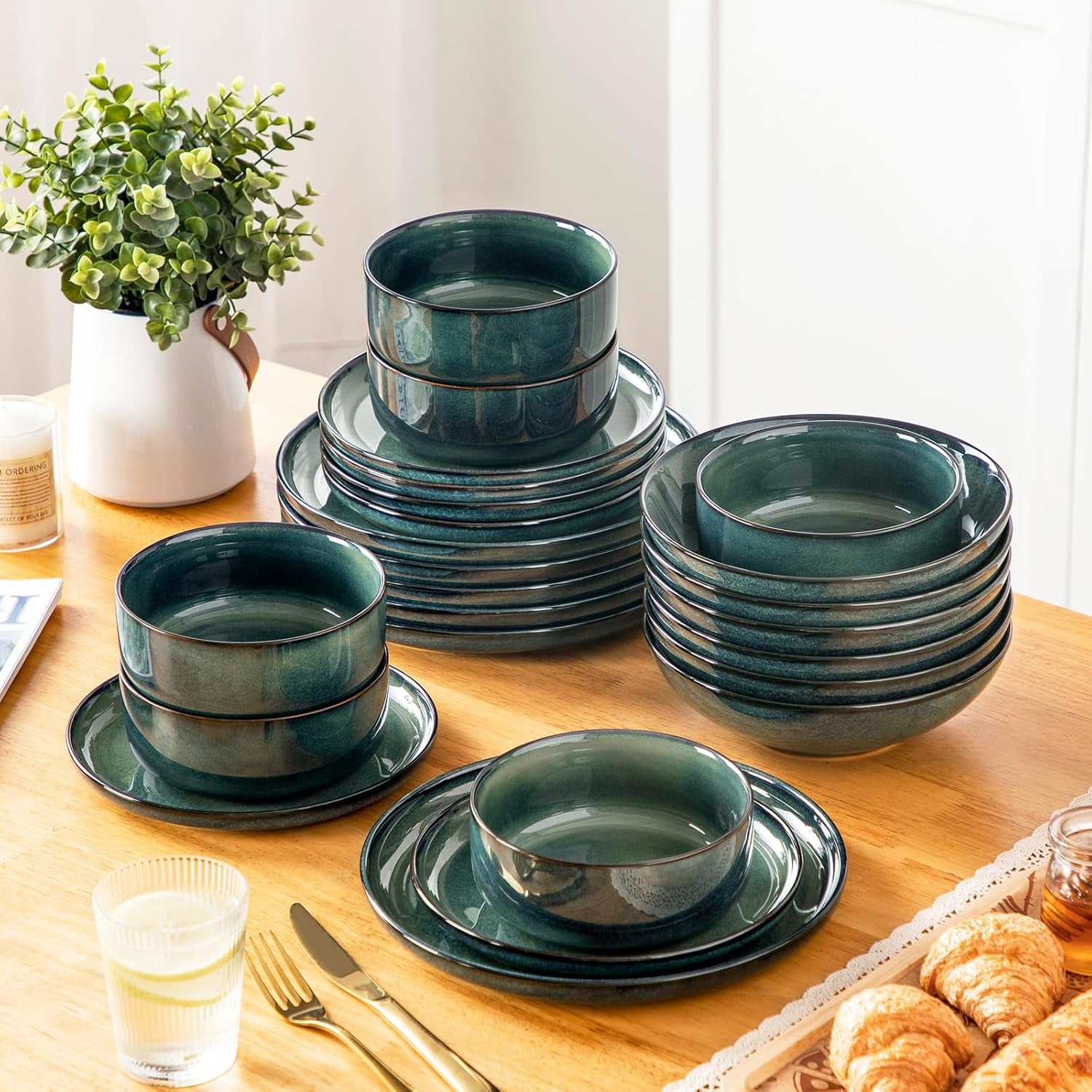 Set de veselă modern pentru 6 persoane, set de veselă din gresie Vancasso STARRY cu 24 de piese, set combinat verde, serviciu de cină pentru 6 persoane, inclusiv farfurii de cină, farfurii de desert, farfurii de supă și boluri pentru cereale