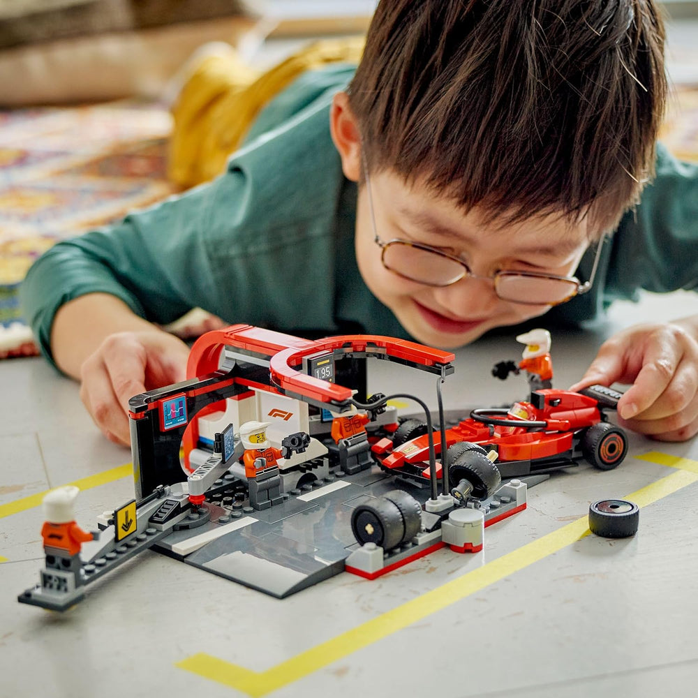 LEGO City F1 Pit Stop Pit Crew-val és Ferrari Flitzerrel - Formel 1 Pit Stop készlet 1 versenyzővel és 4 szerelő minifigurával - Spielzeug Rennauto für Boys und Mädchen ab 6 Jahren - 60443