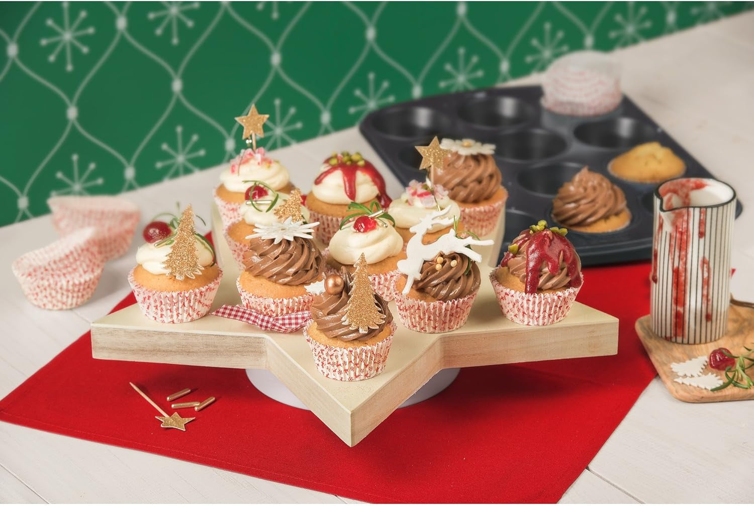 Eredeti Kaiser Inspiration Muffinform-Set 2-Teilig, Muffinblech Mit Xmas Papierbackförmchen Für 12 Muffin, 38 X 27 Cm, Cupcake Forma Antihaftbeschichte, Schwarz Formák és tepsi Naty Shop