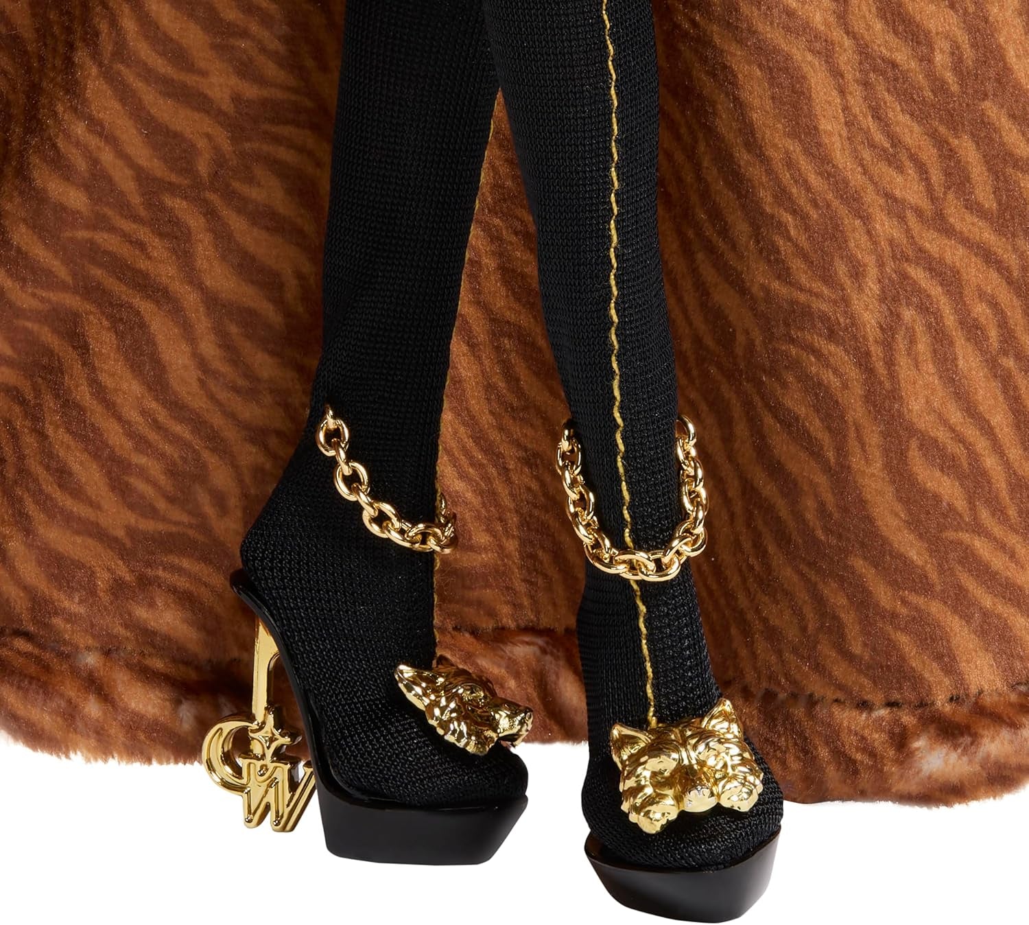 Păpușa Monster High, figurină de colecție Clawdeen Wolf Casa Lupilor cu haină jacquard din blană artificială, rochie sacou mov, pantaloni și accesorii aurii, JDR66