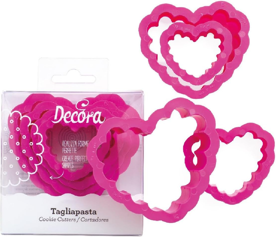 0255306 Set de forme pentru biscuiți în formă de inimă, ondulate, 4 piese, mărimi 4-5,5-7-8, înălțime 2,2 cm