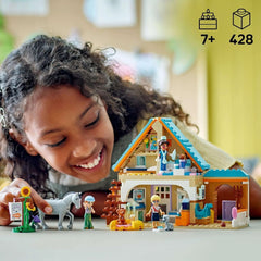 LEGO Friends állatorvosi szekrény lovaknak és háziállatoknak, építő- és játékkészlet képzeletbeli szerepjátékhoz 3 minifigurával és 5 állatfigurával, ajándékötlet 7 éves lányoknak, 42651 építőkészletek Besuche den LEGO-Store