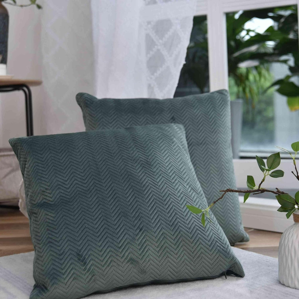 Cutie pentru perdele Pernă Pernă decorativă Lxw 45X45 Cm Verde Jacquard "Greta" Cu design în formă de heringbone Închidere cu fermoar ușor de întreținut Umplutură moale 320G - Varietate de culori, 2023510 Perne calatorie Naty Shop