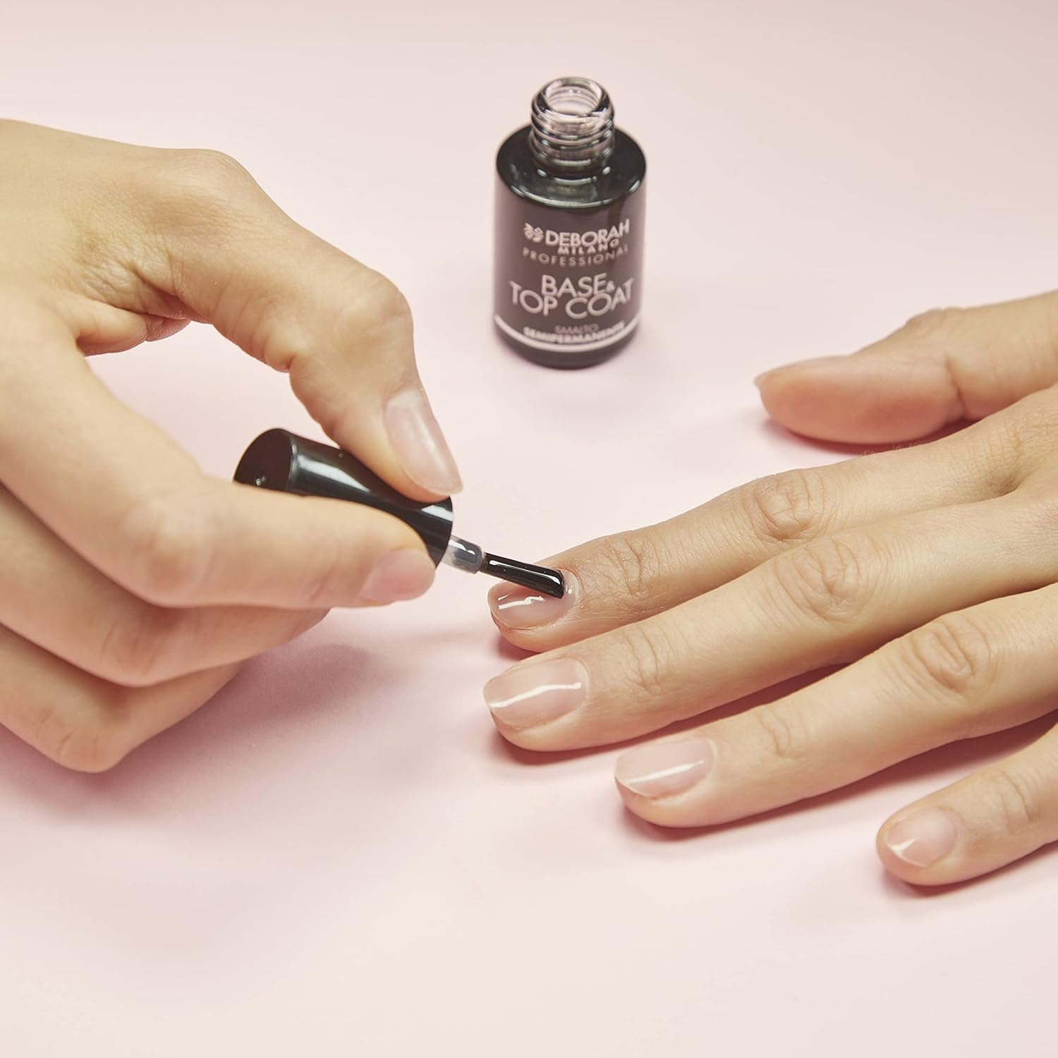 Milano Professional félpermanens körömlakk, sz. 21 Bordó, térfogatnövelő hatású, hosszantartó, intenzív és fényes körmökért, 4,5 ml