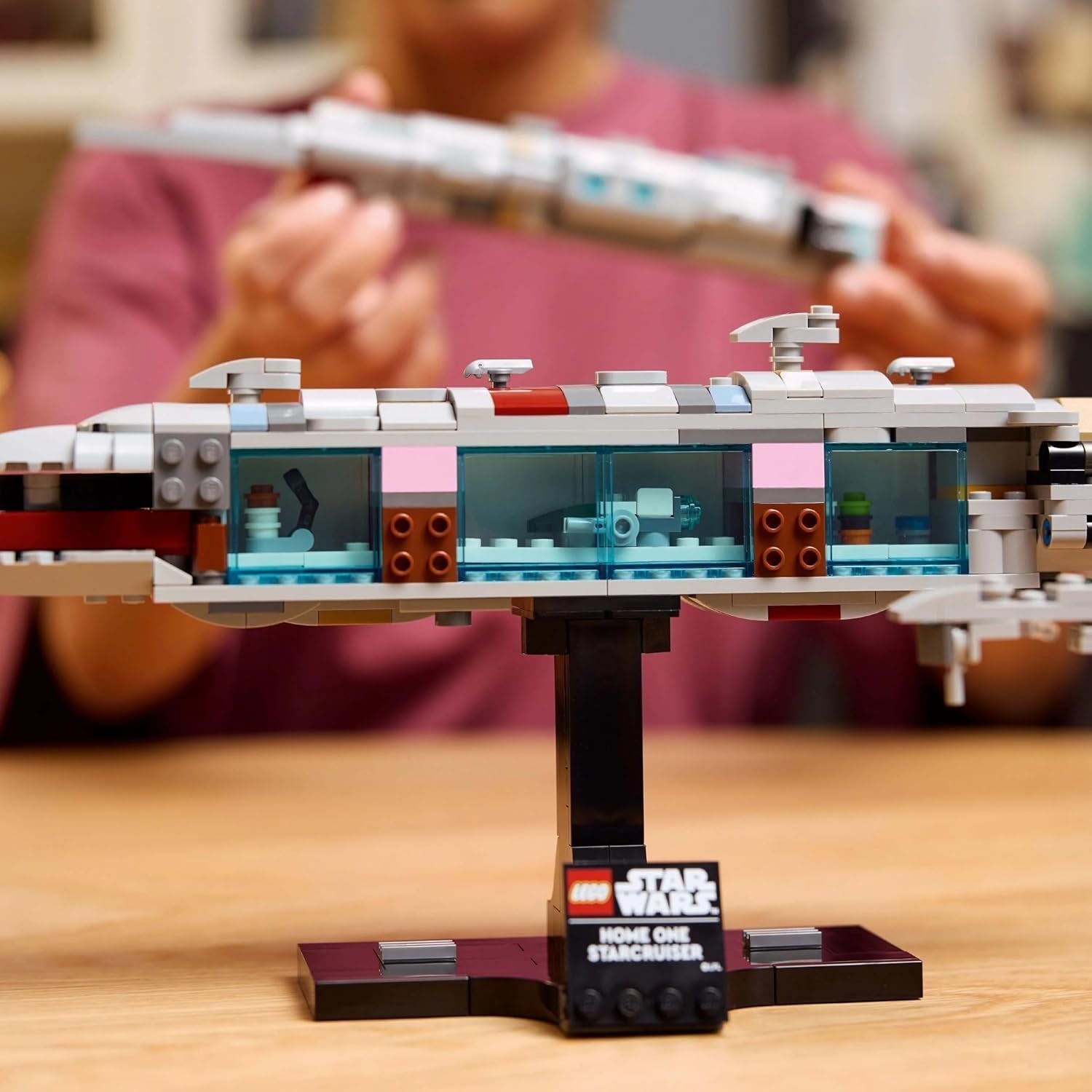 LEGO Star Wars 75405 Home One Starcruiser a Jedi visszatérből - Csillaghajó modell - Fantázia és gyűjtemény építéshez és bemutatáshoz - Ajándék felnőtt és tizenéves rajongóknak Építőkészletek Besuche den LEGO-Store
