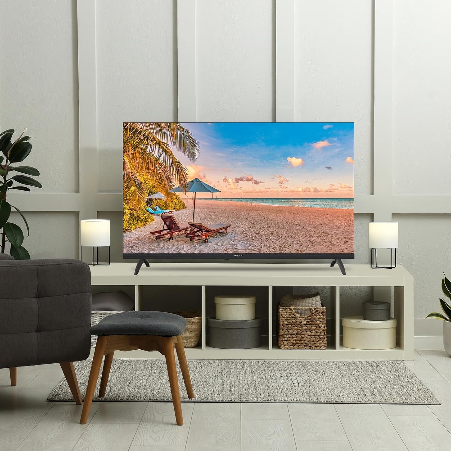 Televizor LED inteligent Metz QLED de 32 inch (80 cm), Google Tele HDR 10, Dolby Audio, Bluetooth 5.1, tuner EyeCare, DVB-T/-T2/-C/-S/-S2 CI+ (model 2025, negru 32MQF7000Z)