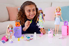 Jucărie Barbie, păpușă Chelsea și accesorii, set de călătorie cu cățeluș și 6 piese, inclusiv cușcă pentru câini, HJY17