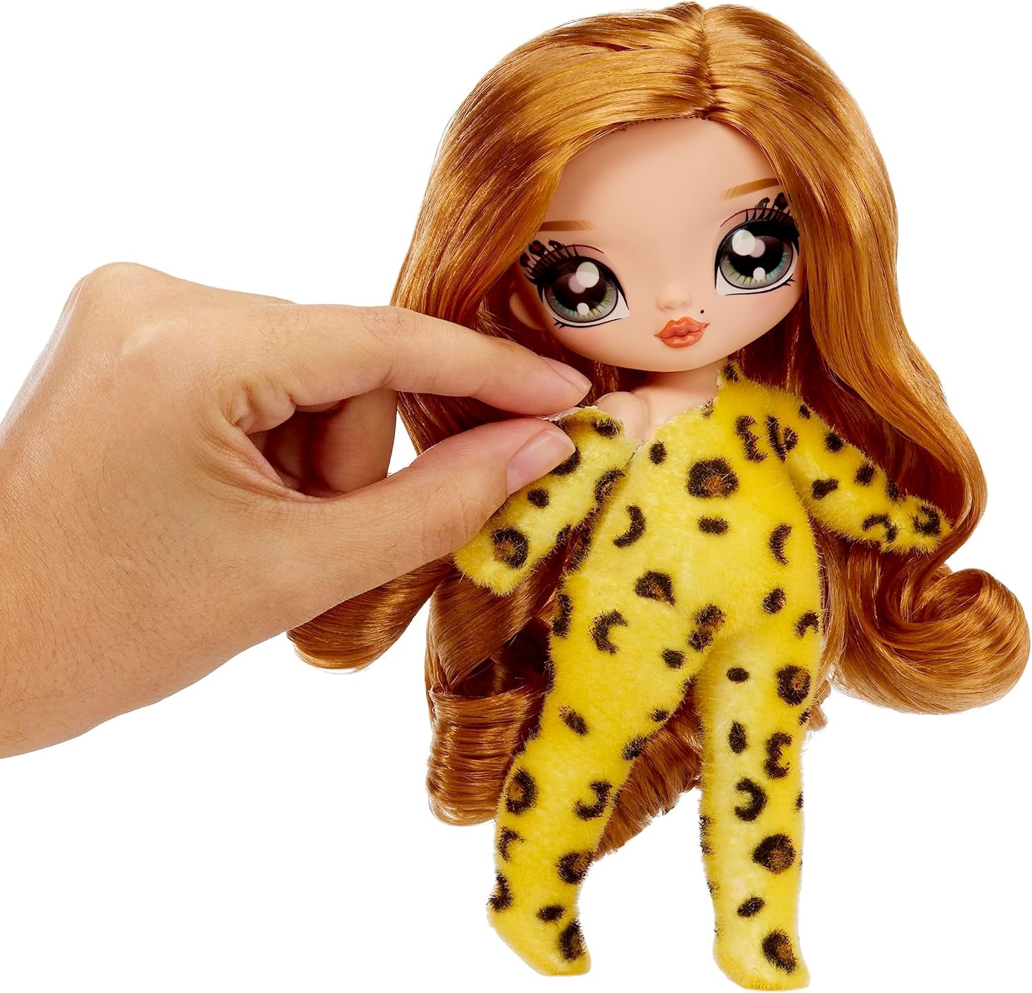 NA! NA! NA! Surprise Fuzzy Surprise Serie 1 - JENNEL Jaguar - 18 cm posierbare Modepuppe - Jaguar-inspiriert mit beflocktem Körper, Beanie, Brille, Outfit, und Schuhe - Spielzeug für Kinder ab 4+