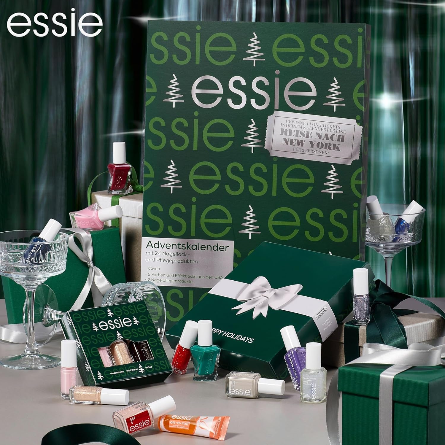 Kit Essie Mini Trio XMAS, sz. 13 Mademoiselle + sz. 49 Wicky + sz. 570 Mani Köszönöm, 3 x 15 ml