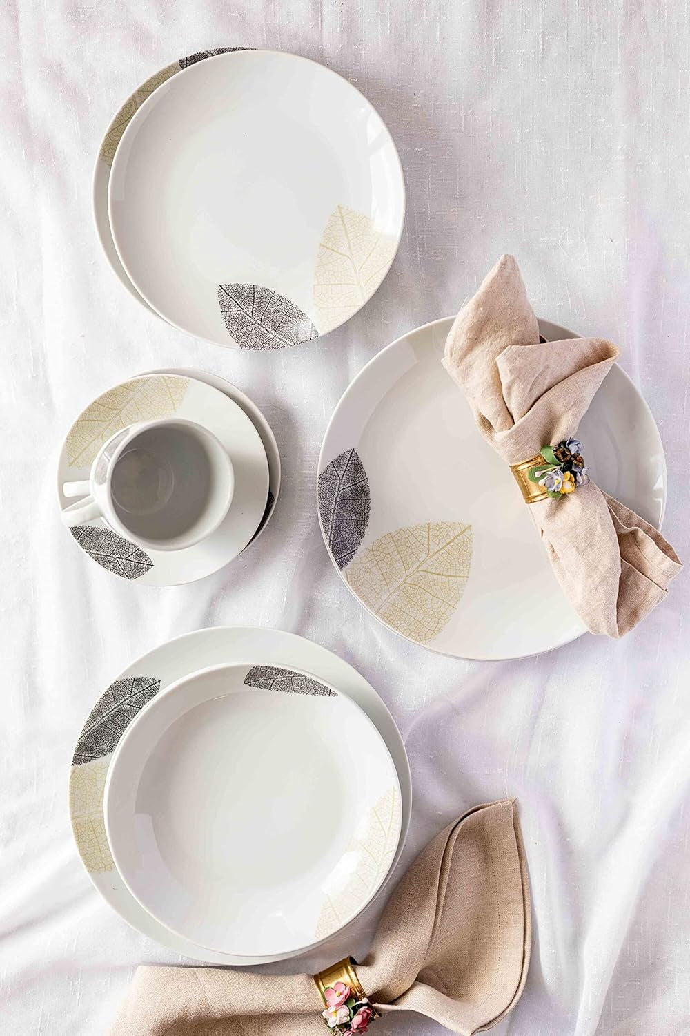 MÄSER 931215 Set de veselă frumos decorat pentru 6 persoane, serviciu combinat 30 de piese, cu forme fără rame, porțelan, alb